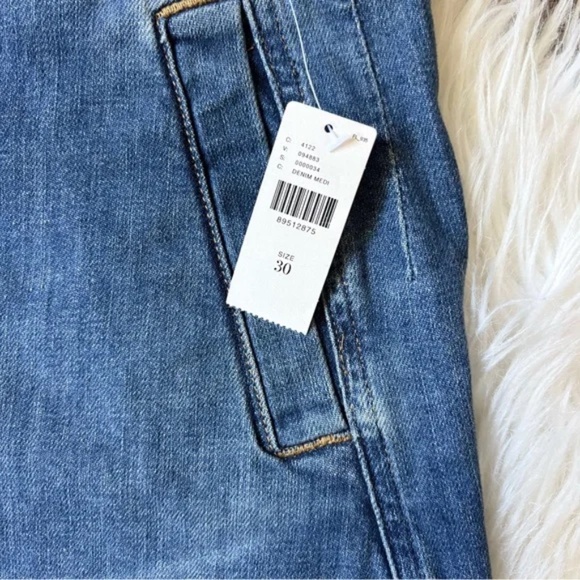 Pilcro Anthropologie NWT The Arin Mid-Rise Button-Front Barrel Pant Jeans 30 - Picture 7 of 10